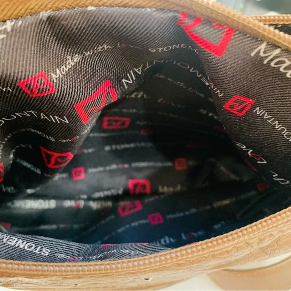 Stone Mountain Accessories Tan Shoulder Bag - Picture 5 of 7